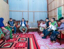 Bupati Barru Ir Suardi Saleh Kunjungi Rumah Duka Korban Bencana Banjir Rahmatullah di Pacciro