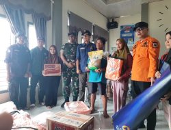 Dandim 1404/Pinrang Bersama Forkopimda Berikan Bantuan Warga Terdampak Bencana Alam Angin Puting Beliung