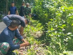 Anggota Koramil 01 Maiwa Melaksanakan Karya Bakti Pembersihan Selokan