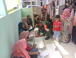 Dampingi Posyandu, Bukti Nyata Babinsa Sibulue Peduli Kesehatan Warganya
