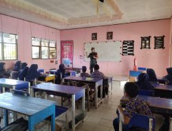 Sebagai Bentuk Kepedulian Generasi Muda, Babinsa Barebbo Berikan Materi Wasbang Kepada Siswa