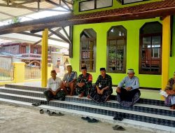 Melalui Komsos, Babinsa Koramil 1407-18/ Kajuara Tingkatkan Hubungan Baik Dengan Para Tokoh Agama