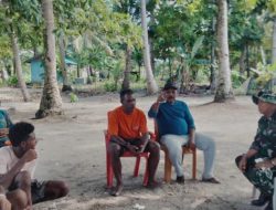 Babinsa Koramil 1805-04/Misol Ciptakan Keakraban Dengan Warga Binaannya