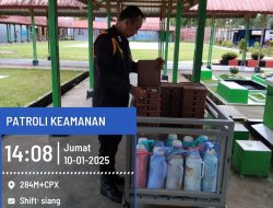 Petugas Lapas membantu Tahanan selama Pengenalan lingkungan baru