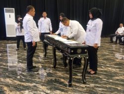 “Kepala Rupbasan Kelas I Makassar Hadiri Pelantikan dan Penandatanganan Perjanjian Kinerja di Kanwil Ditjen PAS Sulsel”