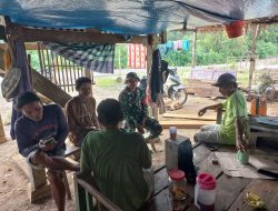 Babinsa Dim 1407/Bone Koramil 10/Ponre Laksanakan Komunikasi Sosial Di Desa Pattimpa