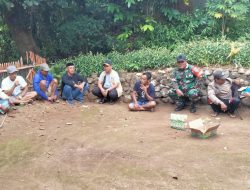Babinsa Koramil 08/Lamuru Kodim 1407/Bone Aktif Laksanakan Komsos Bersama Warga Di Kecamatan Tellulimpoe
