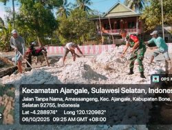 Babinsa Koramil 1407-01/Ajangale Gotong Royong Bersama Warga Ratakan Jalan Tani Di Desa Amessangeng