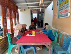 Bangun Koordinasi Solid, Babinsa Koramil 17/Salomekko Kodim 1407/Bone Sambangi Kantor Kecamatan