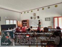 Tanamkan Mimpi Sejak Dini : Babinsa Koramil 1407-05/Ulaweng Kobarkan Semangat Belajar Murid MI Anregau Lacamma