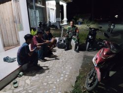 Berikan Rasa Aman, Babinsa Kodim 1407/Bone Hadir Di Tengah Masyarakat Lewat Patroli Malam