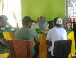 Saling Berbagi Informasi, Cara Babinsa Koramil 1407-16/Tonra Jaga Kekompakan Dengan Perangkat Desa