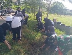 Estafet Semangat Bakti : Personel Koramil Ulaweng, Warga Dan Siswa Kompak Jaga Kebersihan Ikon Desa