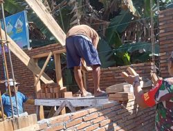 The Power Of Gotong Royong : Cara Babinsa Koramil 1407-03/Cenrana Hidupkan Semangat Kebersamaan Di Desa Pacubbe