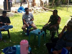Bangun Kedekatan Emosional, Babinsa Koramil 15/Mare Kodim 1407/Bone Hadir Di Tengah Masyarakat Sumaling
