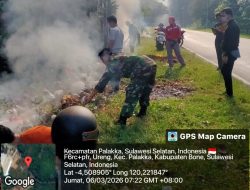 Wujudkan Lingkungan Asri, Babinsa Koramil 1407-21/Palakka Dan Warga Ureng Kompak Kerja Bakti