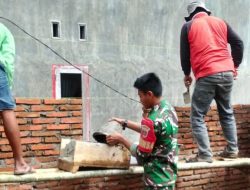 Ringankan Beban Masyarakat, Aksi Babinsa Posramil 1407/Libureng Bantu Bangun Rumah Warga Jadi Inspirasi