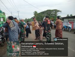 Pastikan Sholat Idul Fitri Berjalan Lancar, Anggota Koramil 08/Lamuru Laksanakan Pengamanan