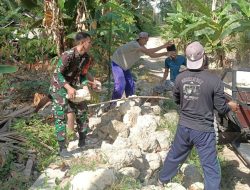 Kekuatan Gotong Royong : Potret Babinsa Koramil 1407/Bone Kodim Bone Bahu Membahu Bersama Warga Ulaweng