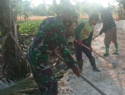 Pastikan Akses Warga Nyaman, Anggota Koramil 1407-04/Tellusiatinge Pantau Dan Bantu Pengerjaan Jalan Di Desa Lappa E