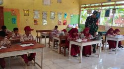 Motivasi Dari Sang Prajurit : Babinsa Ulaweng Kodim Bone Ajak Generasi Muda Desa Lilina Ajangale Gantungkan Cita-cita Setinggi Langit