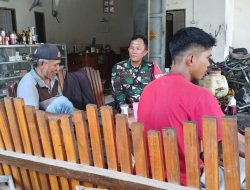 Membangun Keakraban, Aksi Nyata Babinsa Koramil 1407-06/Awangpone Kodim Bone Perkokoh Kemanunggalan TNI-Rakyat