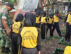 Tanamkan Jiwa Produktif, Babinsa Koramil 1407-19/Kahu Kodim Bone Ajari Siswa SD Manfaatkan Lahan Kosong