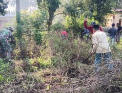 Wujudkan Lingkungan Asri, Babinsa Koramil 1407-12/Cina Pelopori Karya Bakti Di Kelurahan Tanete