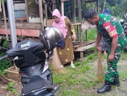 Kawal Kebersihan Wilayah, Babinsa Koramil 1407-21/Palakka Kodim Bone Gelar Kerja Bakti Bersama Warga