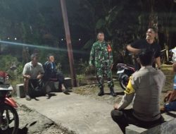 Jaga Kondusivitas Wilayah, Babinsa Koramil 1407-07/Tanete Riattang Intensifkan Patroli Malam Di Kelurahan Biru