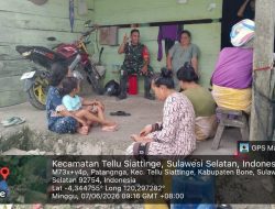 Duduk Bersama Warga Dusun 2, Babinsa Koramil 04/Tellu Siattinge Kodim 1407/Bone Jalin Komsos Hangat