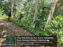 Babinsa Koramil 1407-10/Ponre Gelar Karya Bakti Bersihkan Jalan Usaha Tani Di Desa Tellu Boccoe