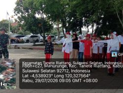 Babinsa Koramil 1407-07/Tanete Riattang Latih PBB Dan Gerak Jalan Siswa SD Negeri 1 Watampone