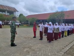 Babinsa Koramil 1407-07/Tanete Riattang Kodim Bone Latih PBB Dan Gerak Jalan, Bentuk Disiplin Siswa SDN 3 Watampone