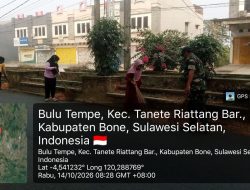 Rawat Lingkungan, Bangun Kebersamaan! Babinsa Tanete Riattang Kodim 1407/Bone Bersihkan Area Terminal