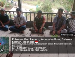 Melalui Komsos, Babinsa Ramil 08-Lamuru Kodim 1407/Bone Perkuat Hubungan Dengan Para Petani Di Wilayah Binaan